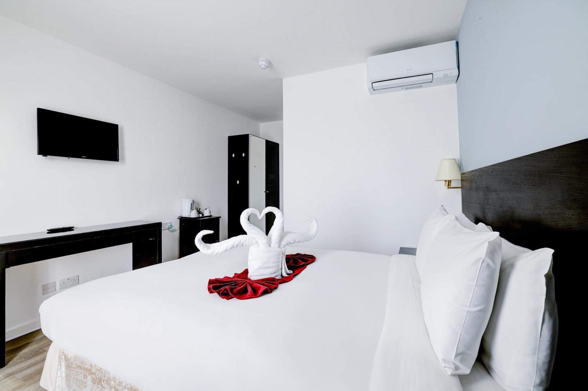 לוטון The Chiltern Hotel מראה חיצוני תמונה